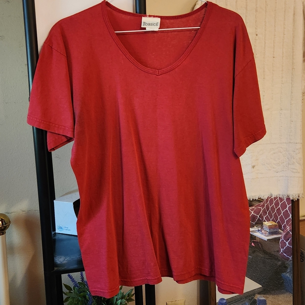 Trend Basics Red Short Sleeve V-neck Shirt